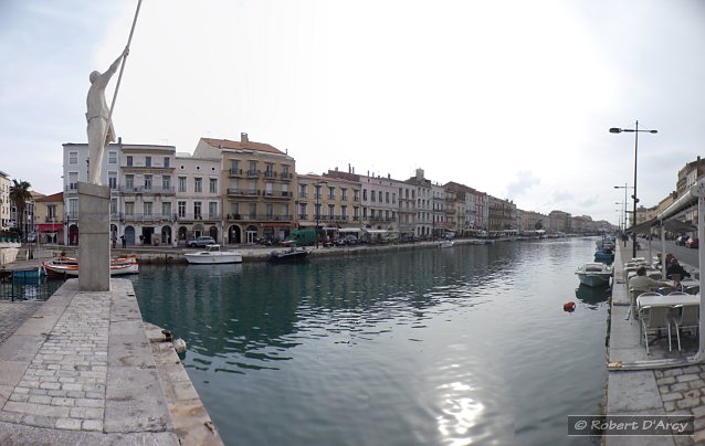 View of Canal de Sète from Quai Maréchal de Lattre de Tassigny near Pont Virla