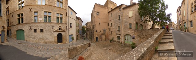 View of Rue Canabassière (left, going down) and Rue Four de la Ville (right, going up) in Pézenas