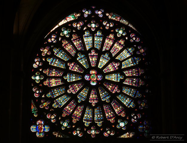 The rose window at the southern end of the transept in La basilique Saint-Nazaire