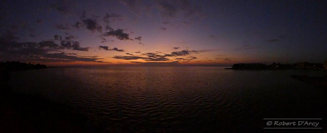 Another sunset photo over Étang de Thau, seen from Boulevard Pierre Mendès France